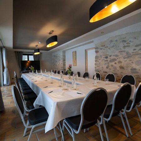 Hotel Restaurant Le Madame La Ferriere  Exterior photo