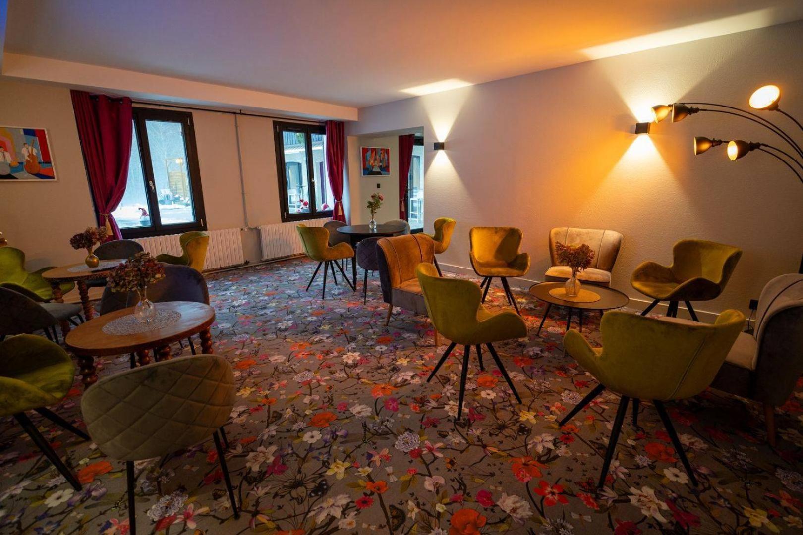 Hotel Restaurant Le Madame La Ferriere  Exterior photo
